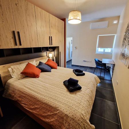 Comfy And Cosy. Apartment เซนต์พอลส์เบย์ ภายนอก รูปภาพ